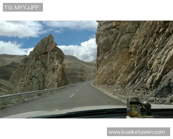 罗马足球传奇球星的崛起与荣耀之路:从默默无闻到世界之巅 罗马足球传奇球星的崛起与荣耀之路:从默默无闻到世界之巅