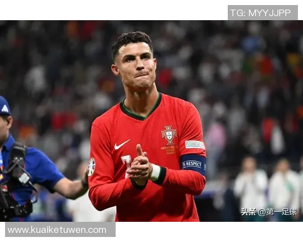 176身高足球球星速度与技术并存展现绿茵场上的独特风采